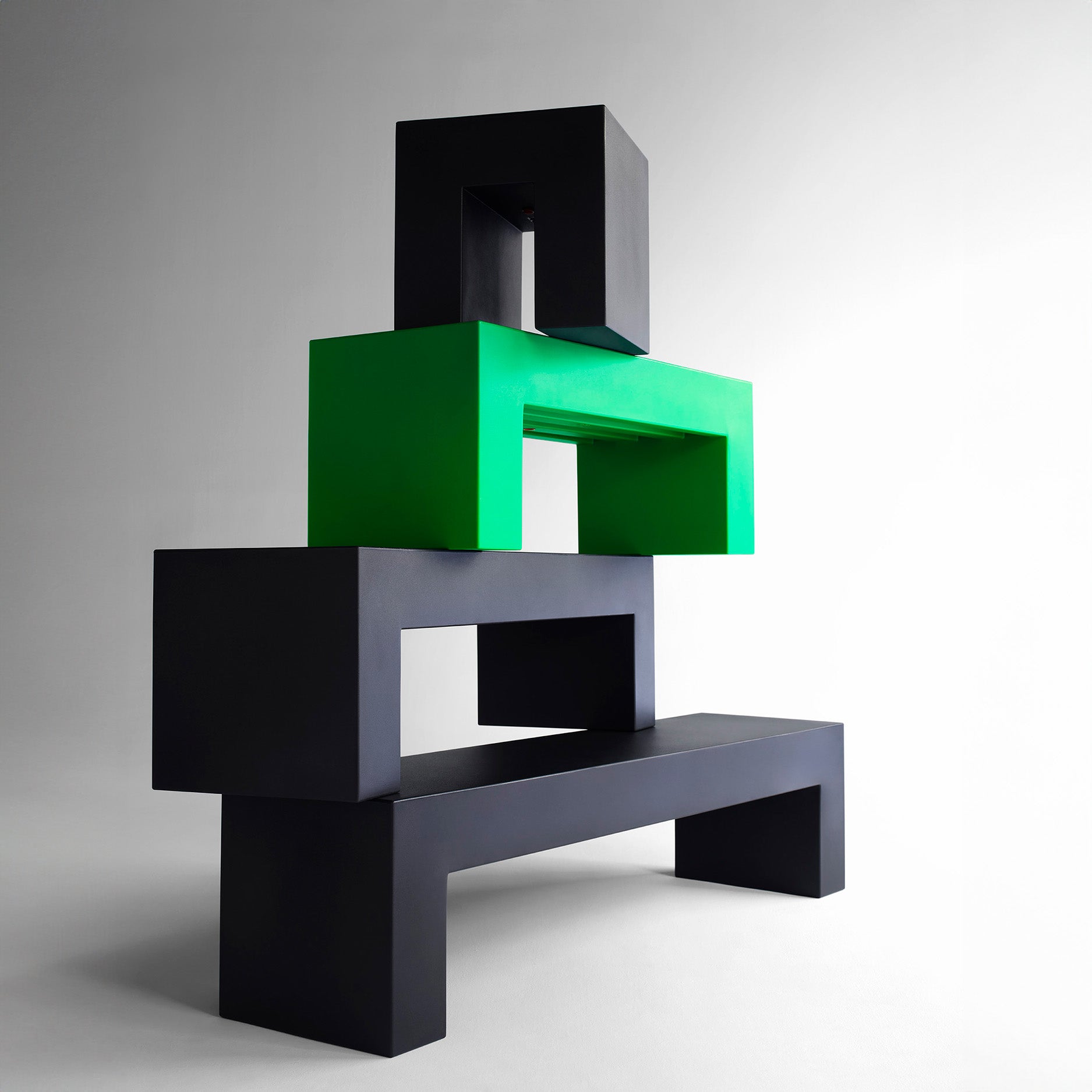 Heller - Vignelli Cube