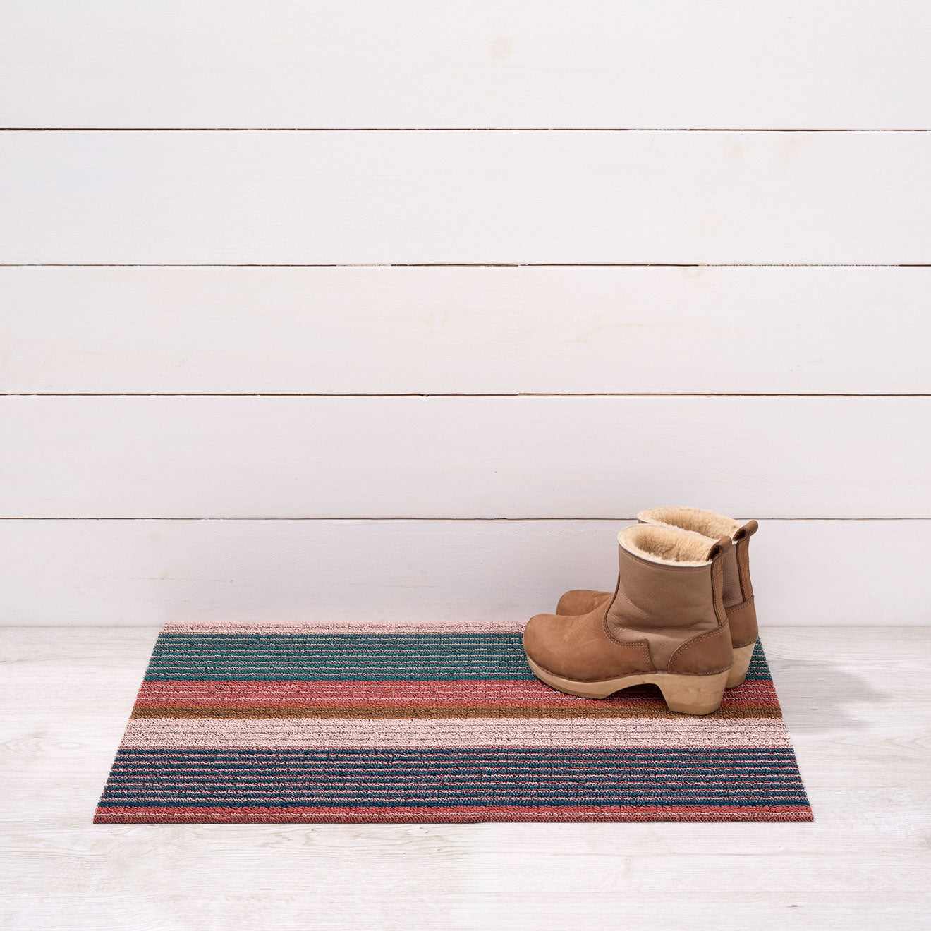 Chilewich Doormat - Pleat Stripe - Raspberry
