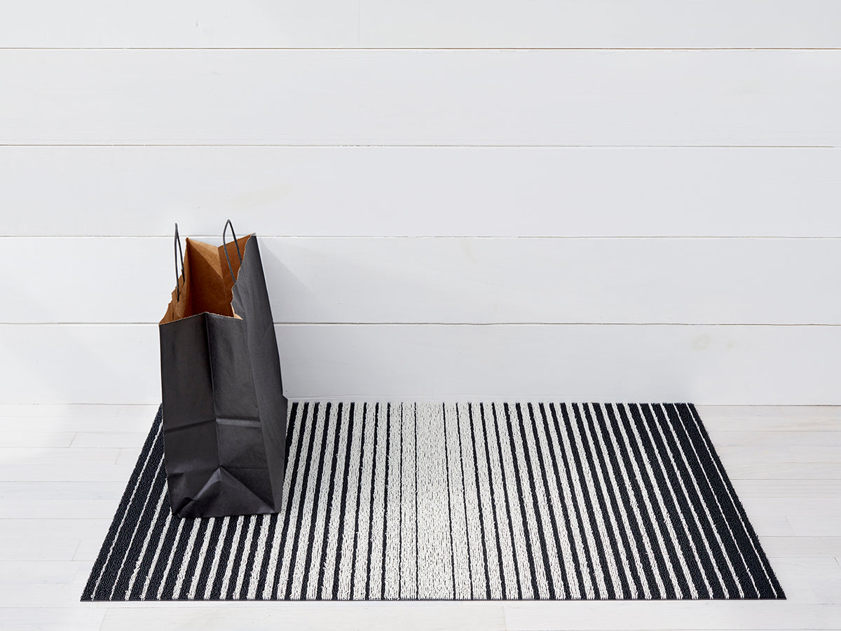 Chilewich Doormat - Domino Stripe - Black/White