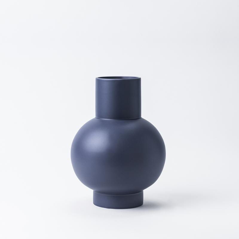 Raawii - Strøm Vase Large - Purple Ash